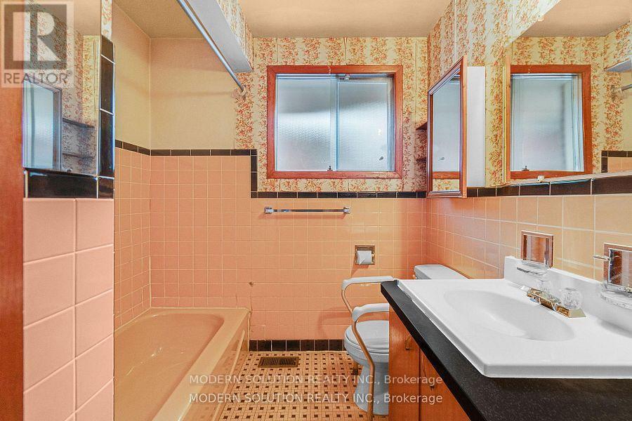 177 Eaglewood Boulevard, Mississauga, ON - Indoor Photo Showing Bathroom