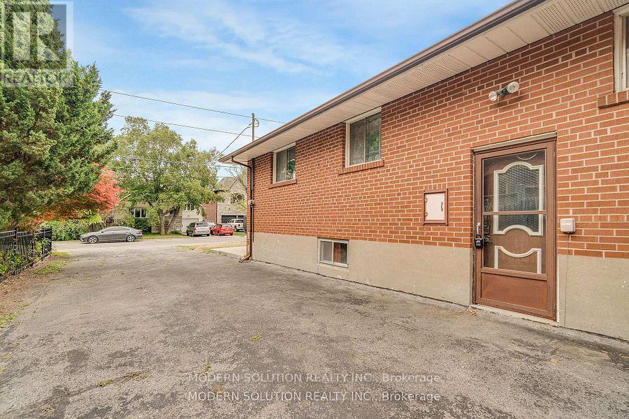 177 Eaglewood Boulevard, Mississauga, ON - Outdoor With Exterior