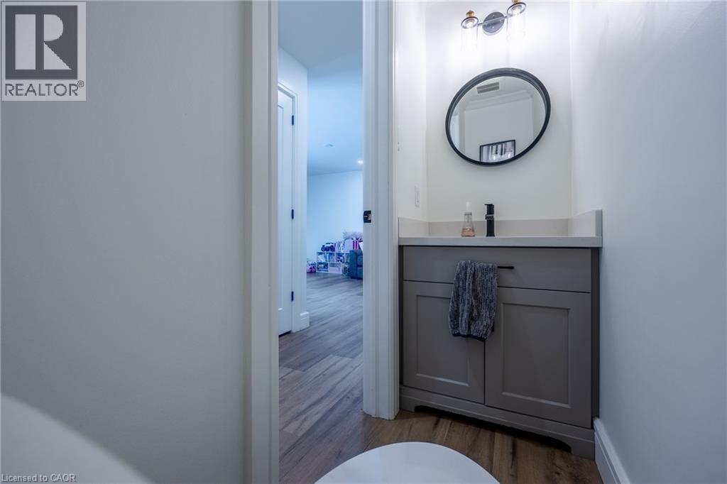 3 Kintyre Court, Caledonia, ON - Indoor Photo Showing Bathroom