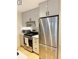 282 EAST 18TH AVENUE Vancouver, BC V5V 1E6