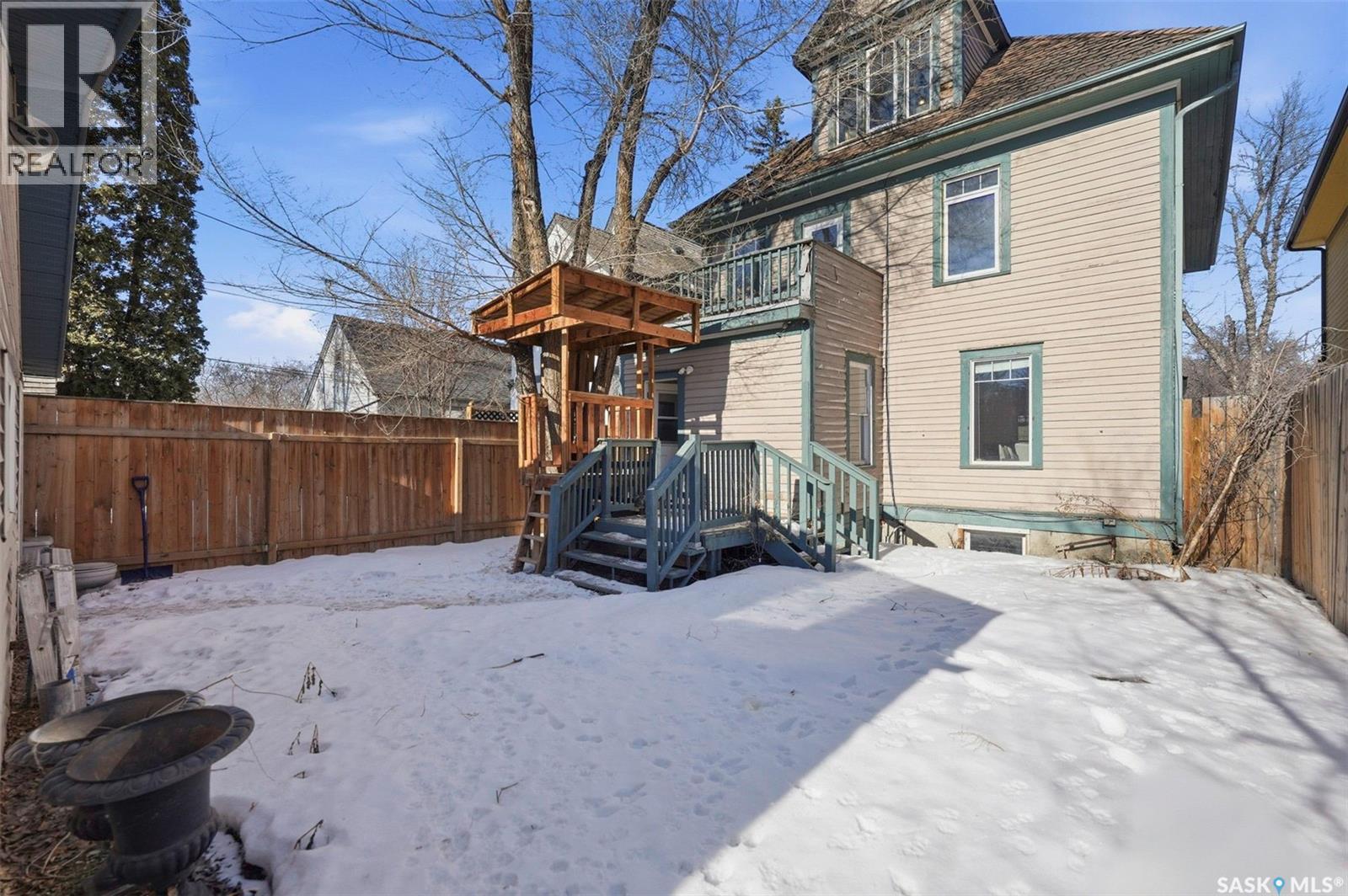 106 8Th Street E, Saskatoon, SK - Outdoor