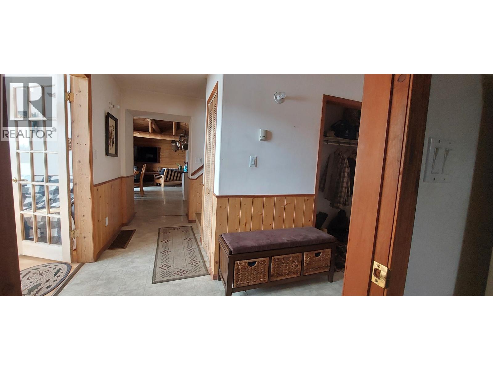 1910 Otter Road, Chilcotin, BC - Indoor Photo Showing Other Room