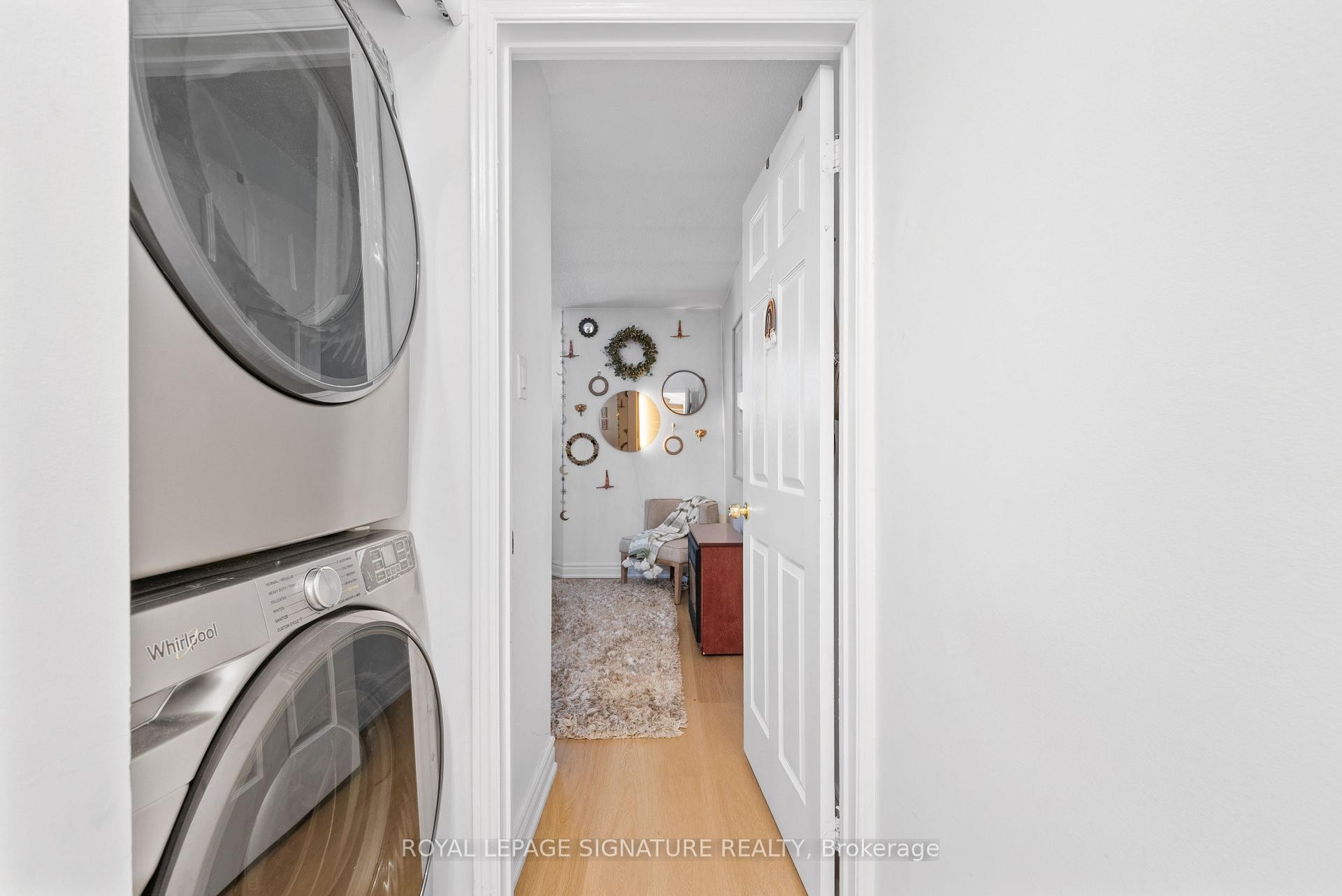 D-32 Massey Street, Toronto, ON - Indoor Photo Showing Laundry Room