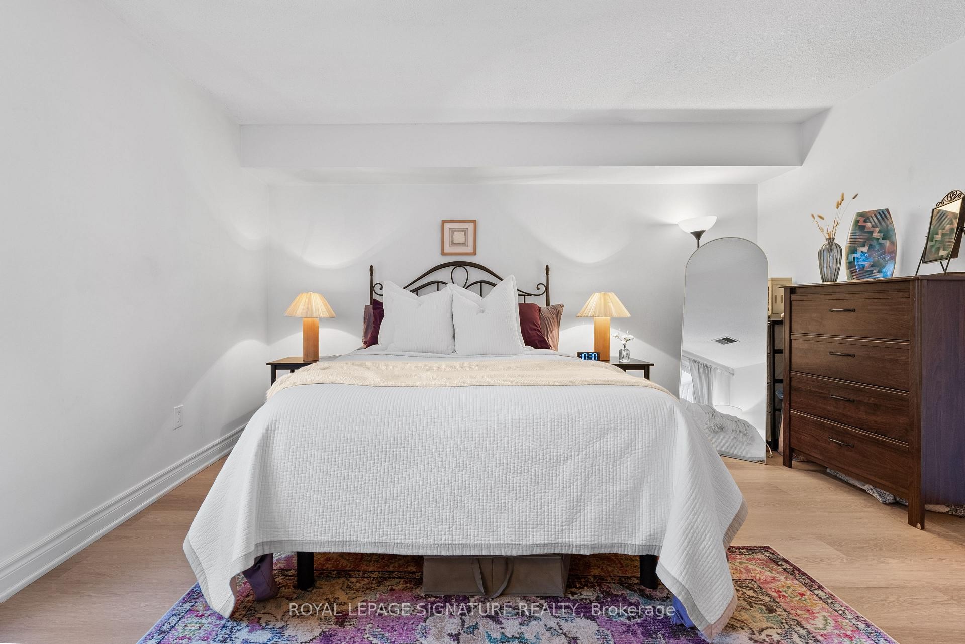 D-32 Massey Street, Toronto, ON - Indoor Photo Showing Bedroom