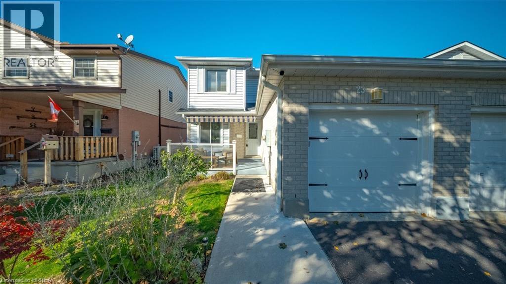 23 Freeman Crescent, Simcoe, ON - Outdoor