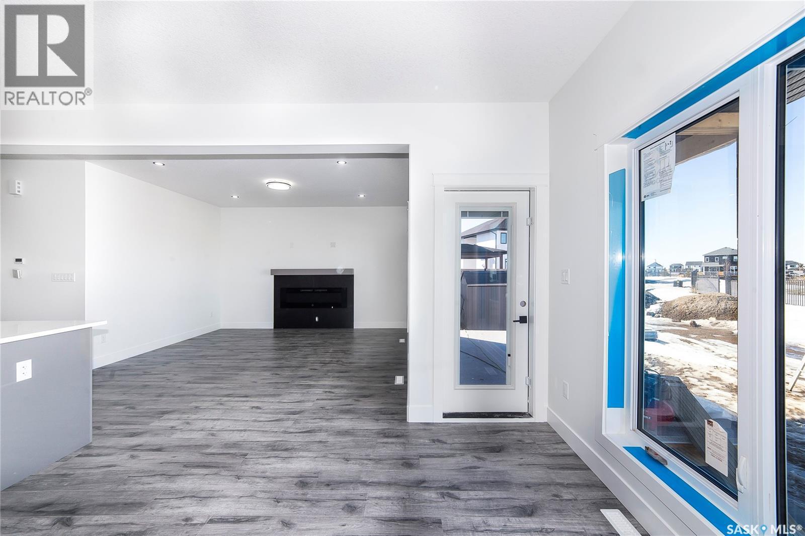 447 Woolf Bend, Saskatoon, SK - Indoor Photo Showing Other Room