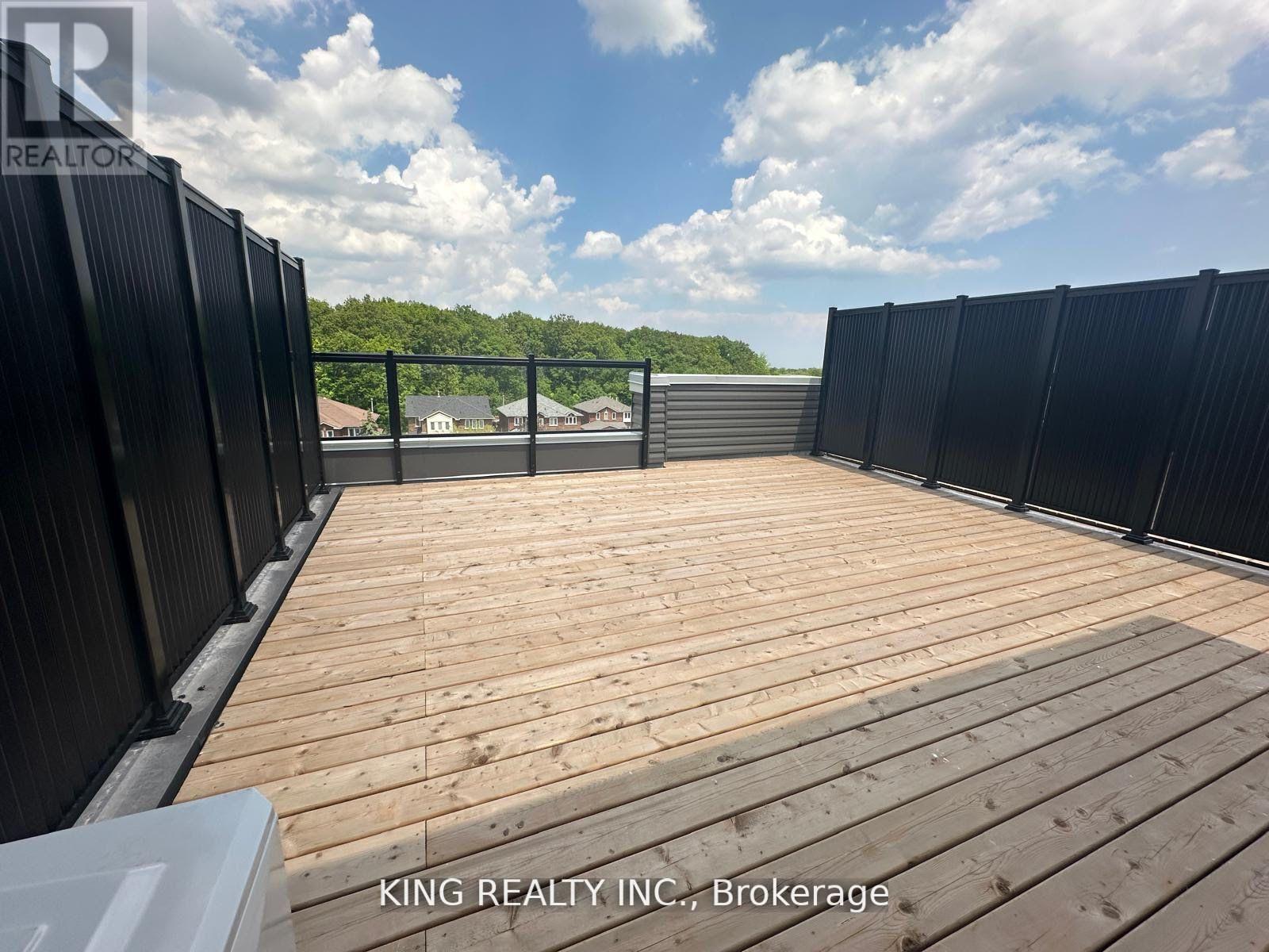 15 - 3566 Colonial Drive, Mississauga, ON - Outdoor