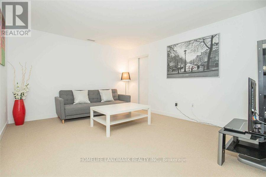 G17 - 26 Capreol Court, Toronto, ON - Indoor