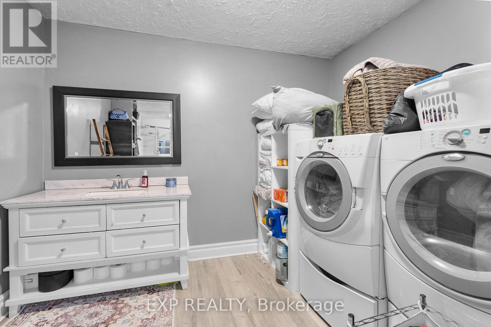 129 Beech Street, St. Catharines (Downtown), ON - Indoor Photo Showing Laundry Room