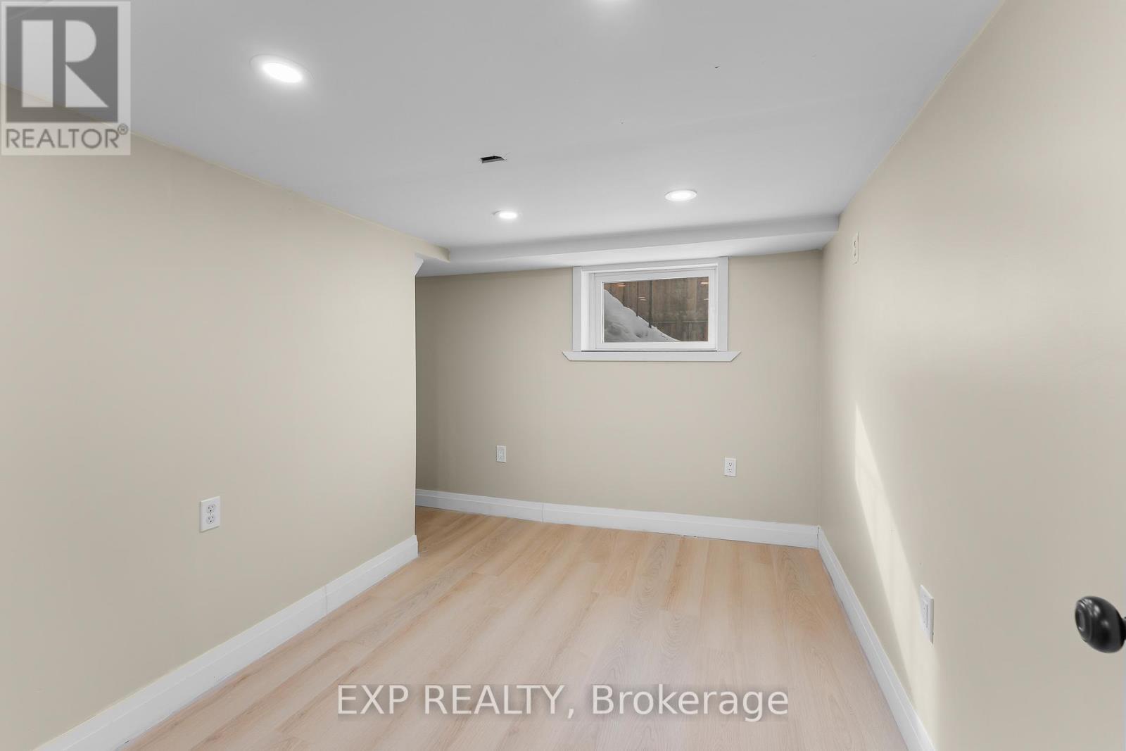 Bedroom 2 - 129 Beech Street, St. Catharines (Downtown), ON - Indoor Photo Showing Other Room