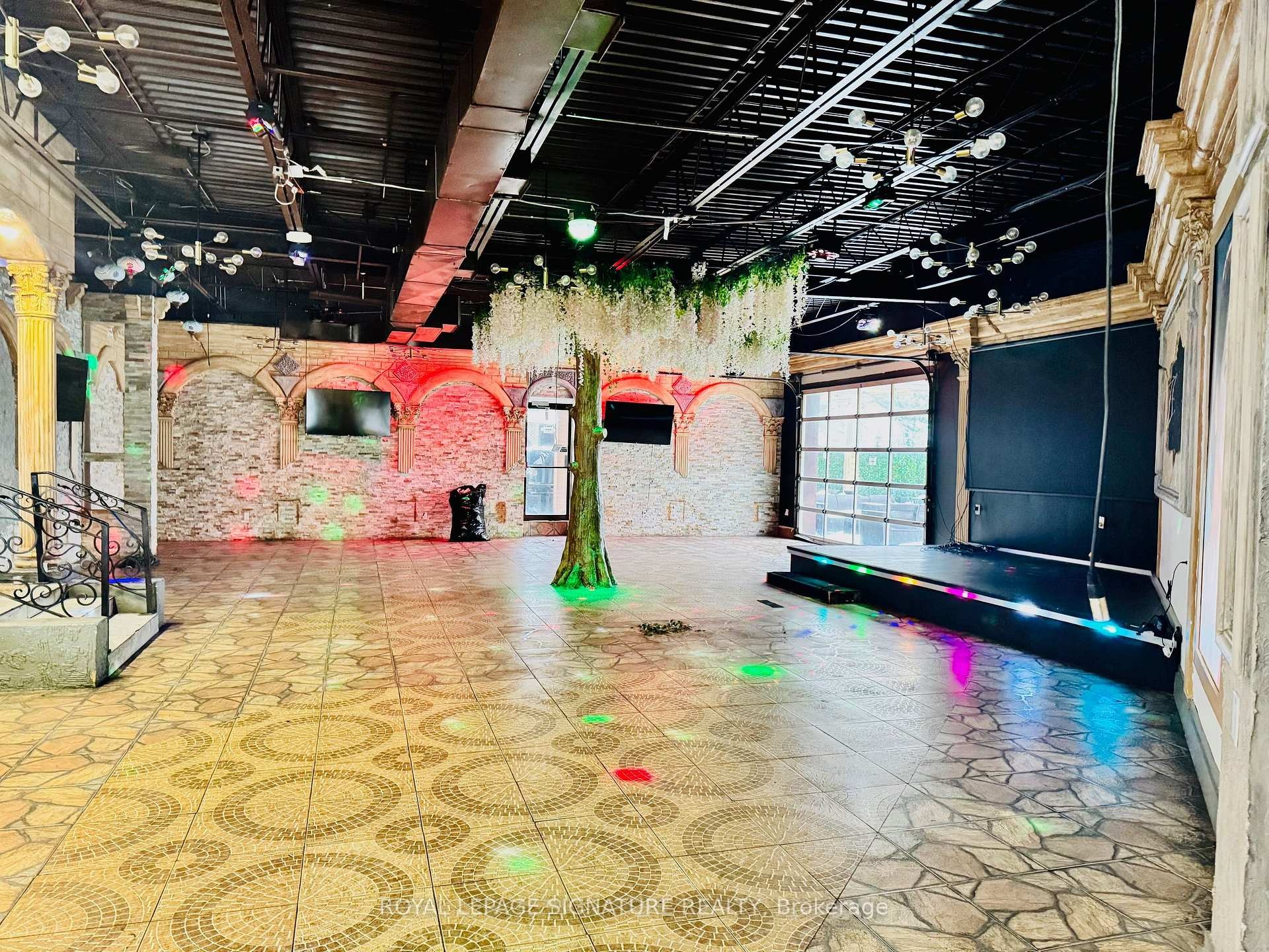 803 Dundas Street E, Mississauga, ON