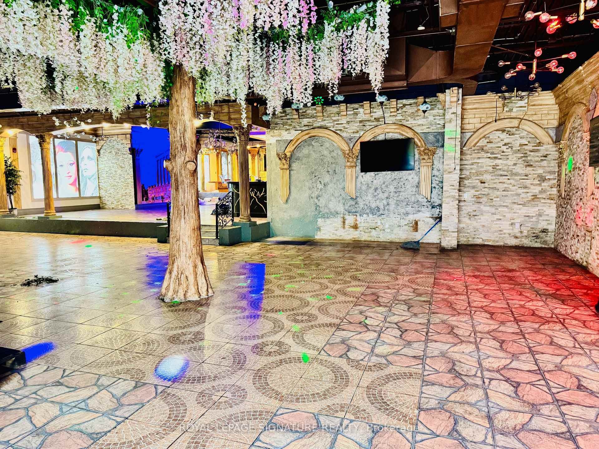 803 Dundas Street E, Mississauga, ON