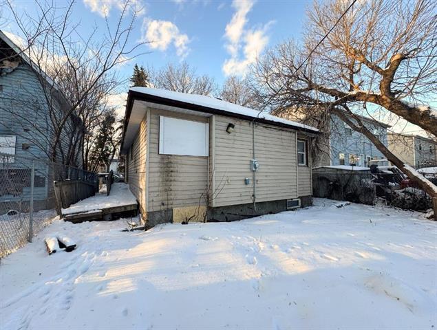 331 Flora Ave, Winnipeg, MB