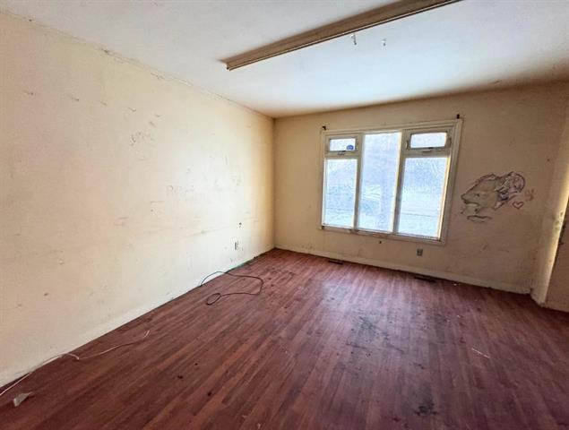 331 Flora Ave, Winnipeg, MB