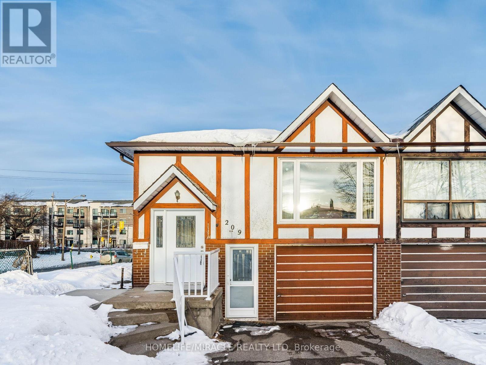 209 Apache Trail, Toronto, ON - Outdoor