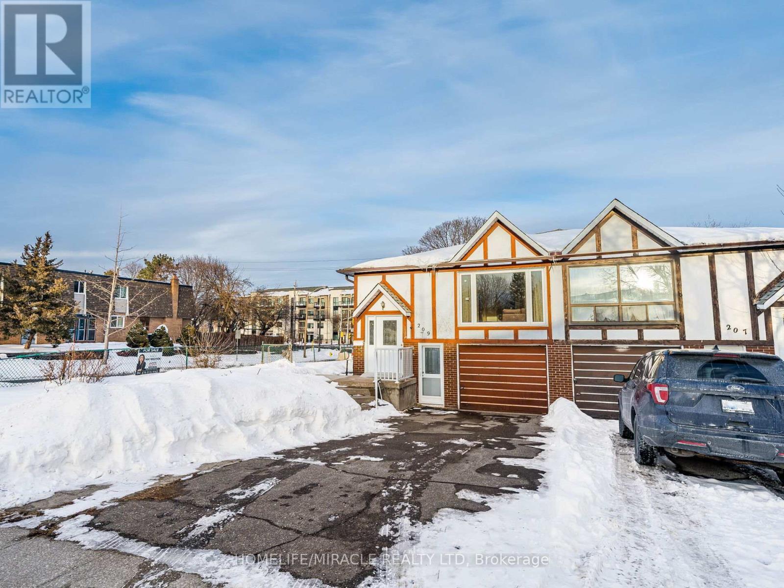 209 Apache Trail, Toronto, ON - Outdoor