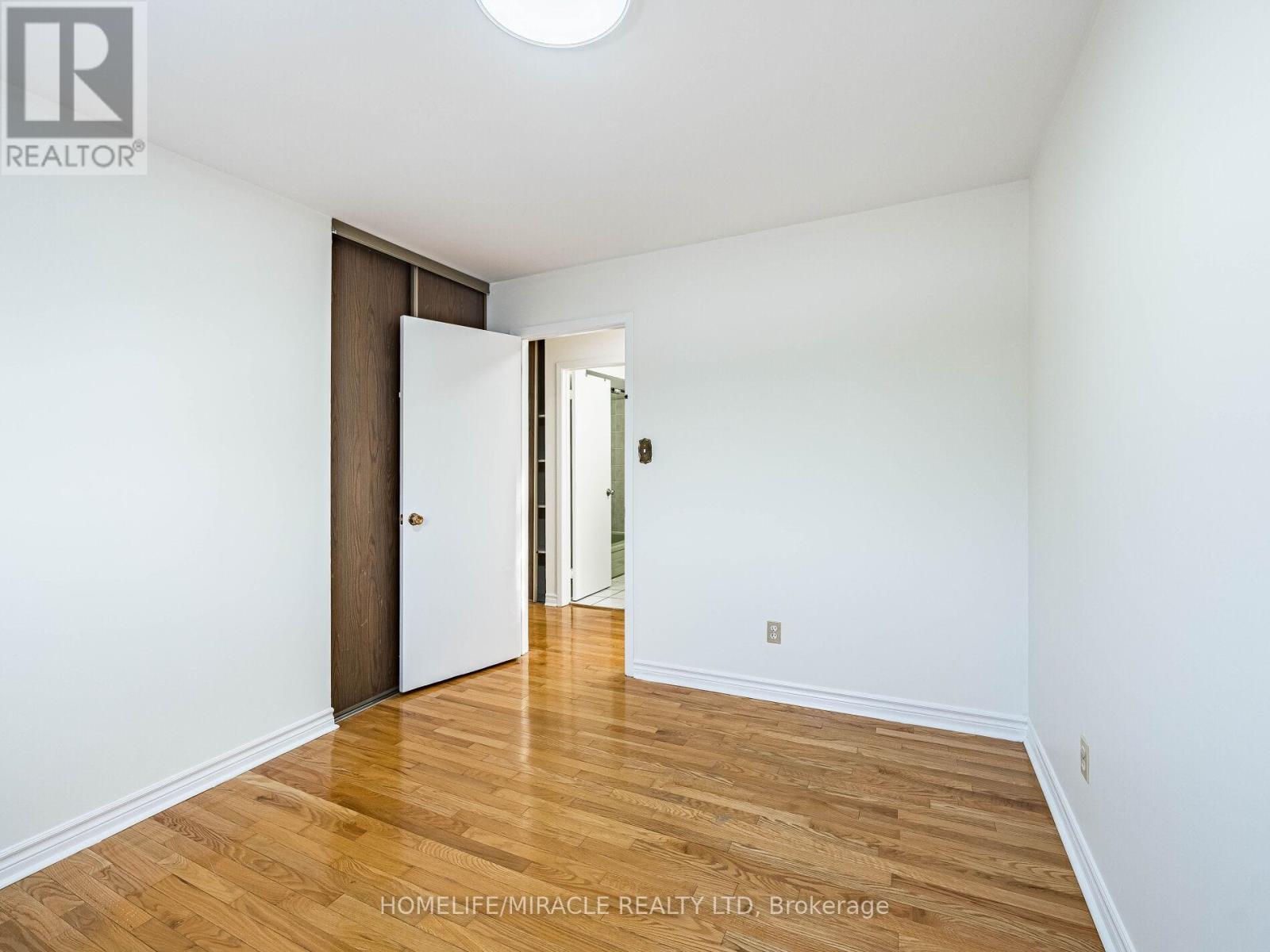 209 Apache Trail, Toronto, ON - Indoor Photo Showing Other Room