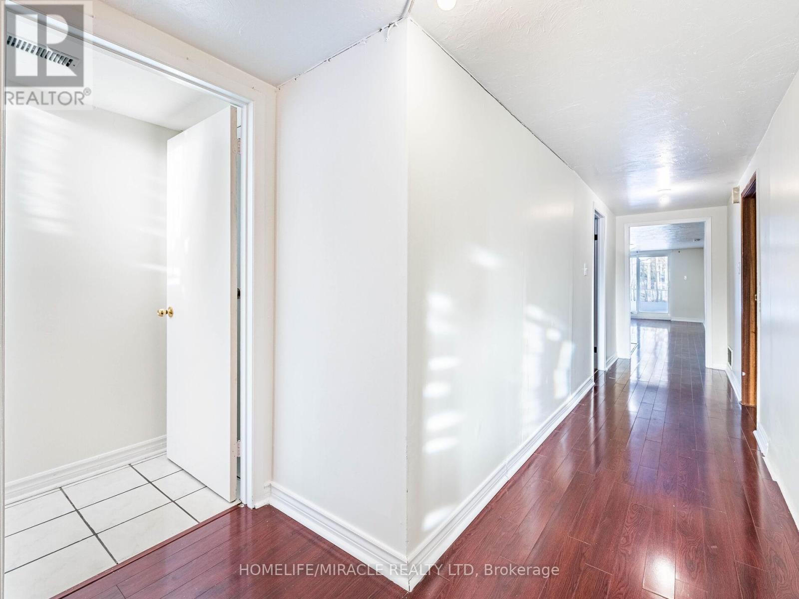 209 Apache Trail, Toronto, ON - Indoor Photo Showing Other Room