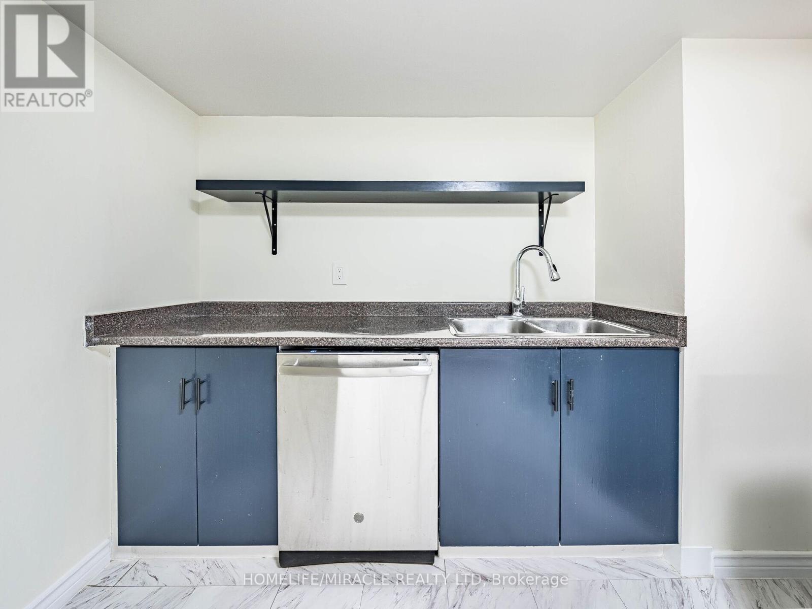 209 Apache Trail, Toronto, ON - Indoor