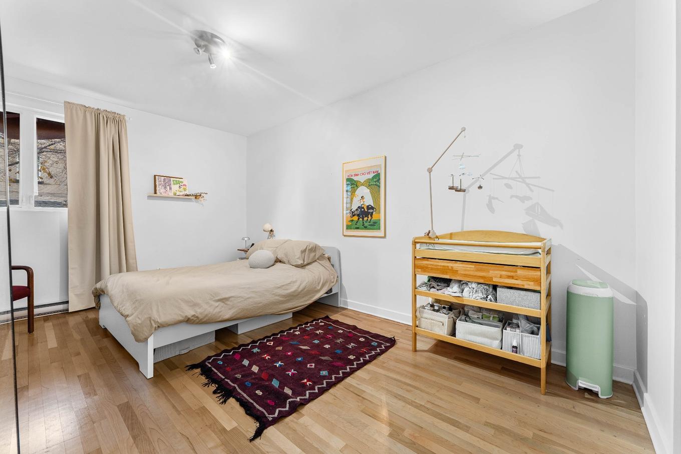 Primary bedroom - 2-1919 Rue Beaudry, Montréal (Ville-Marie), QC - Indoor Photo Showing Bedroom