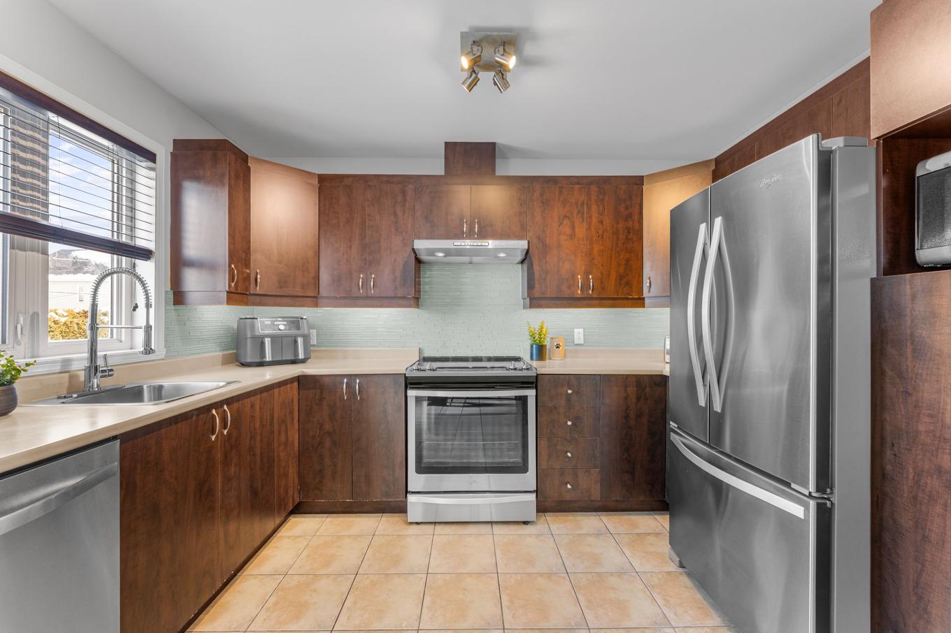 Kitchen - 723 Av. Du Terroir, Terrebonne (Lachenaie), QC - Indoor Photo Showing Kitchen