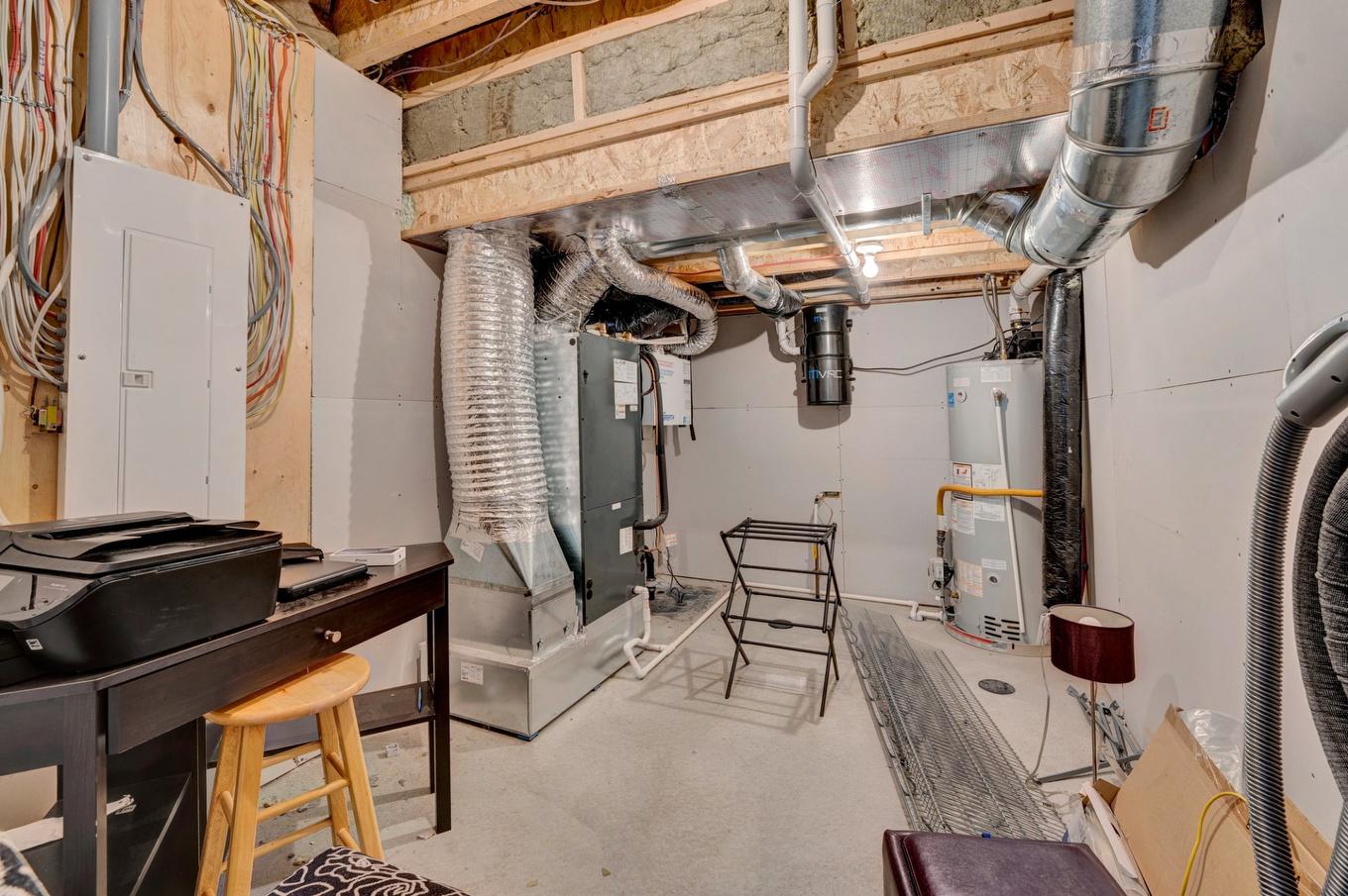 Workshop - 579 Rue O'Diana, Terrebonne (Lachenaie), QC - Indoor Photo Showing Basement