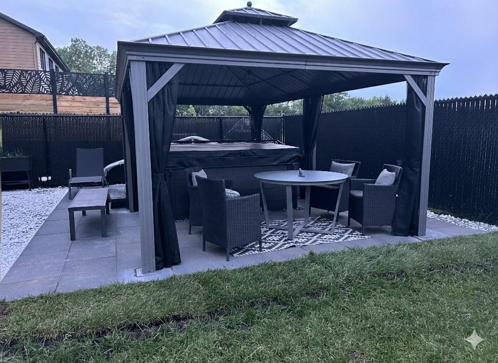 Backyard - 579 Rue O'Diana, Terrebonne (Lachenaie), QC - Outdoor