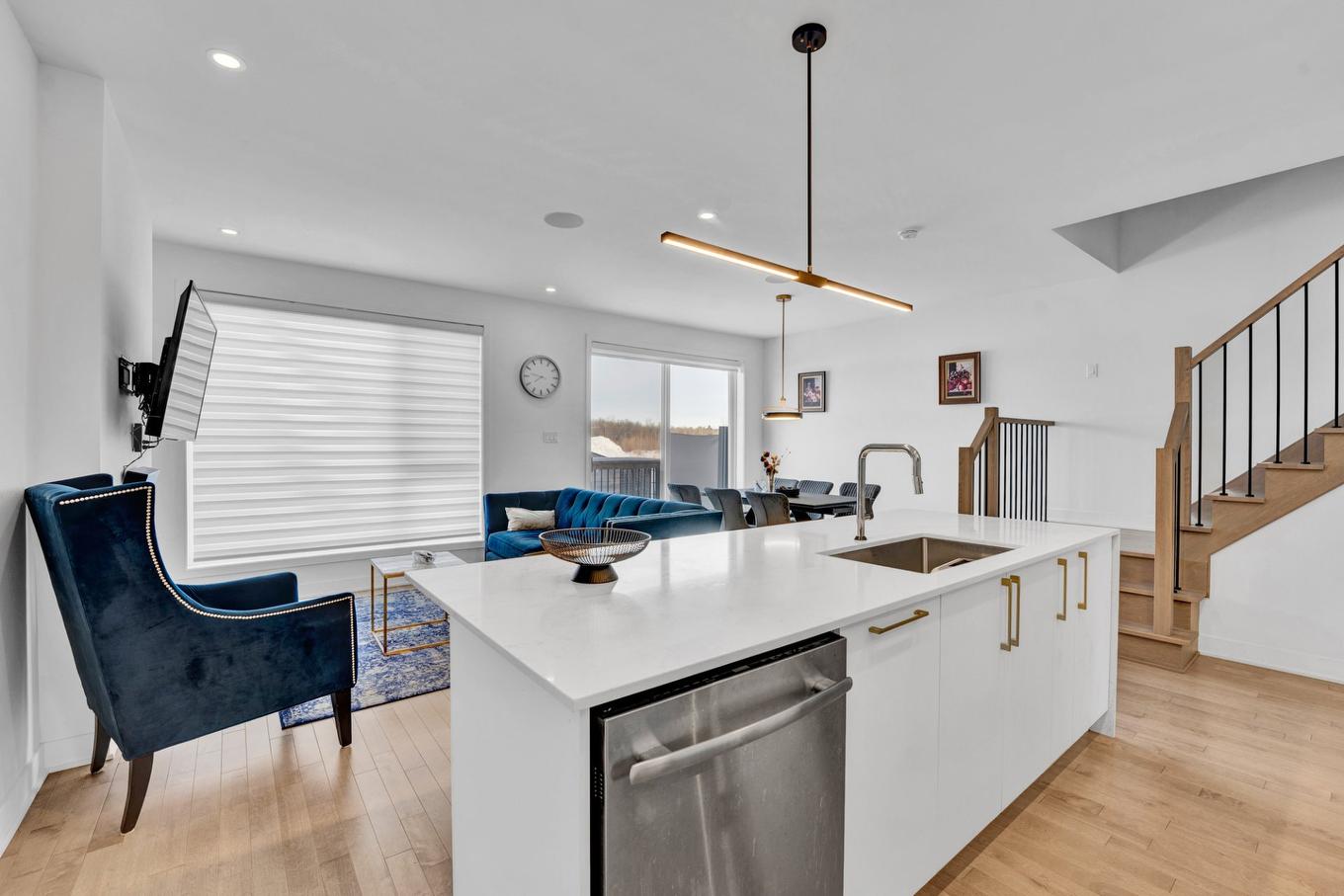 Kitchen - 579 Rue O'Diana, Terrebonne (Lachenaie), QC - Indoor Photo Showing Kitchen With Upgraded Kitchen