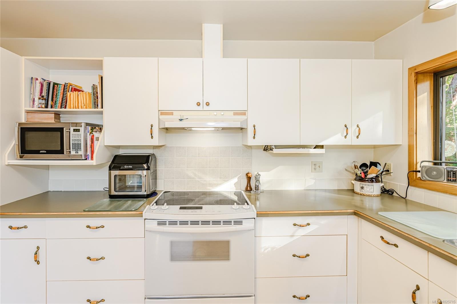 160 West Eagle Dr, Salt Spring, BC