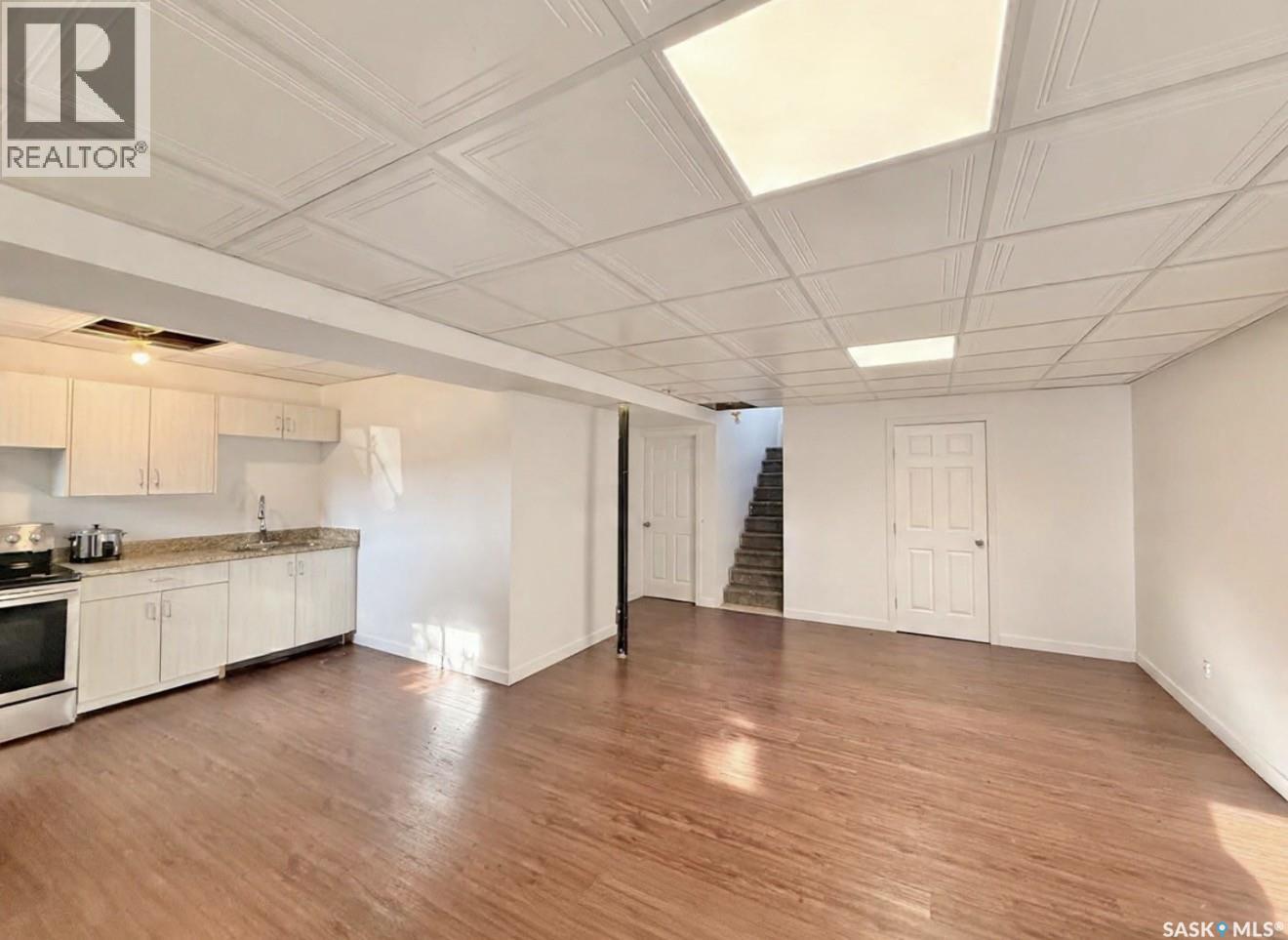 320 Herbert Avenue, Herbert, SK - Indoor Photo Showing Kitchen