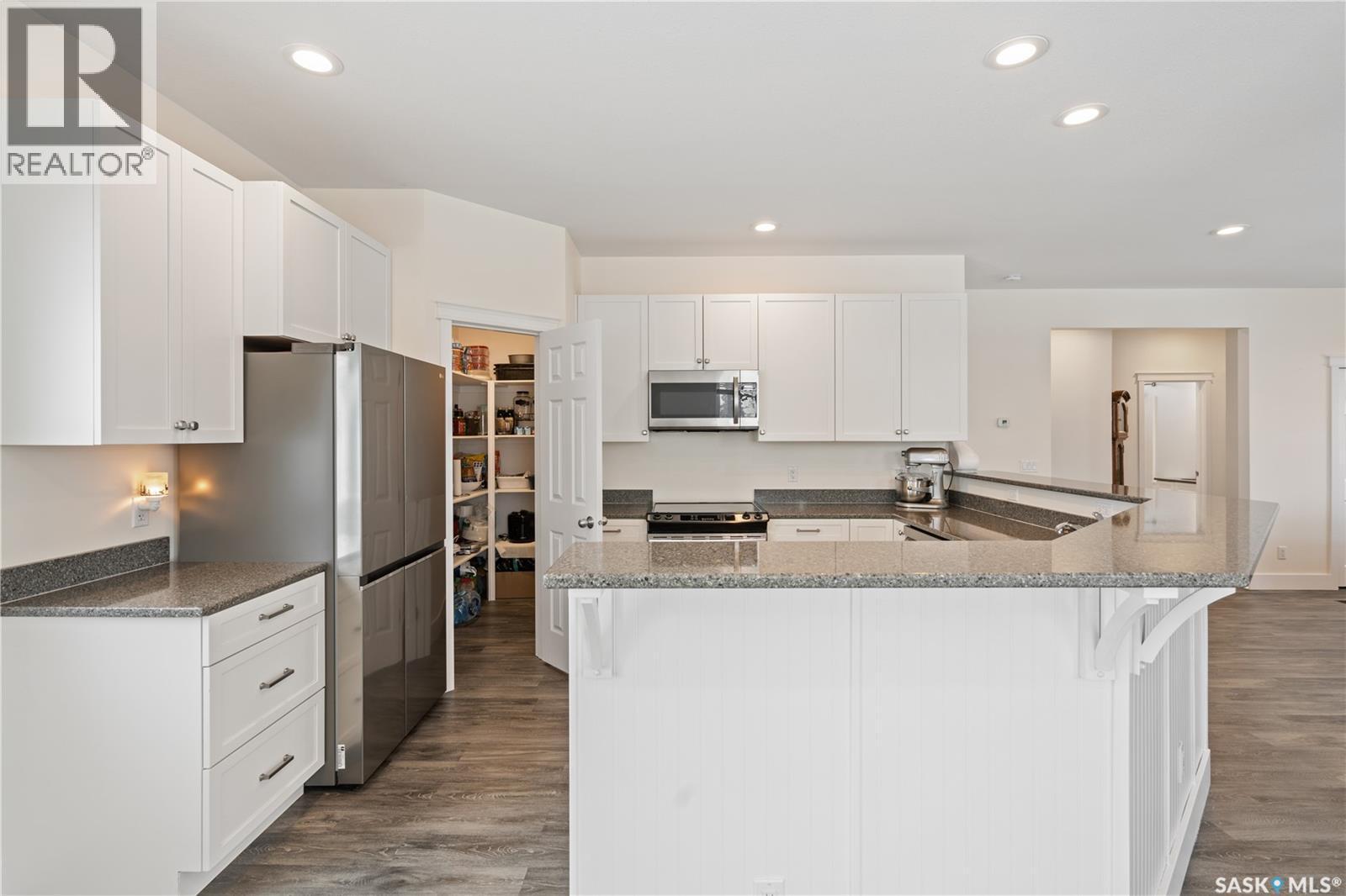 190 1St Street W, Pierceland, SK - Indoor Photo Showing Kitchen With Stainless Steel Kitchen With Upgraded Kitchen