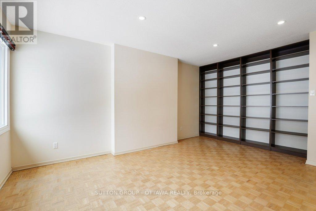60 - 121 Buell Street, Ottawa, ON - Indoor Photo Showing Other Room
