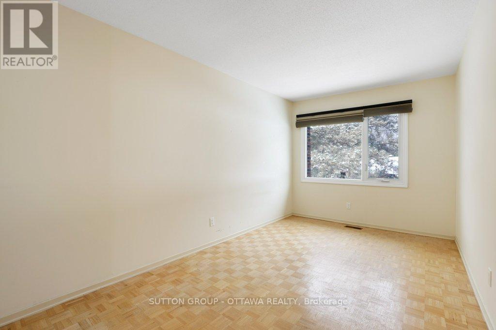 60 - 121 Buell Street, Ottawa, ON - Indoor Photo Showing Other Room