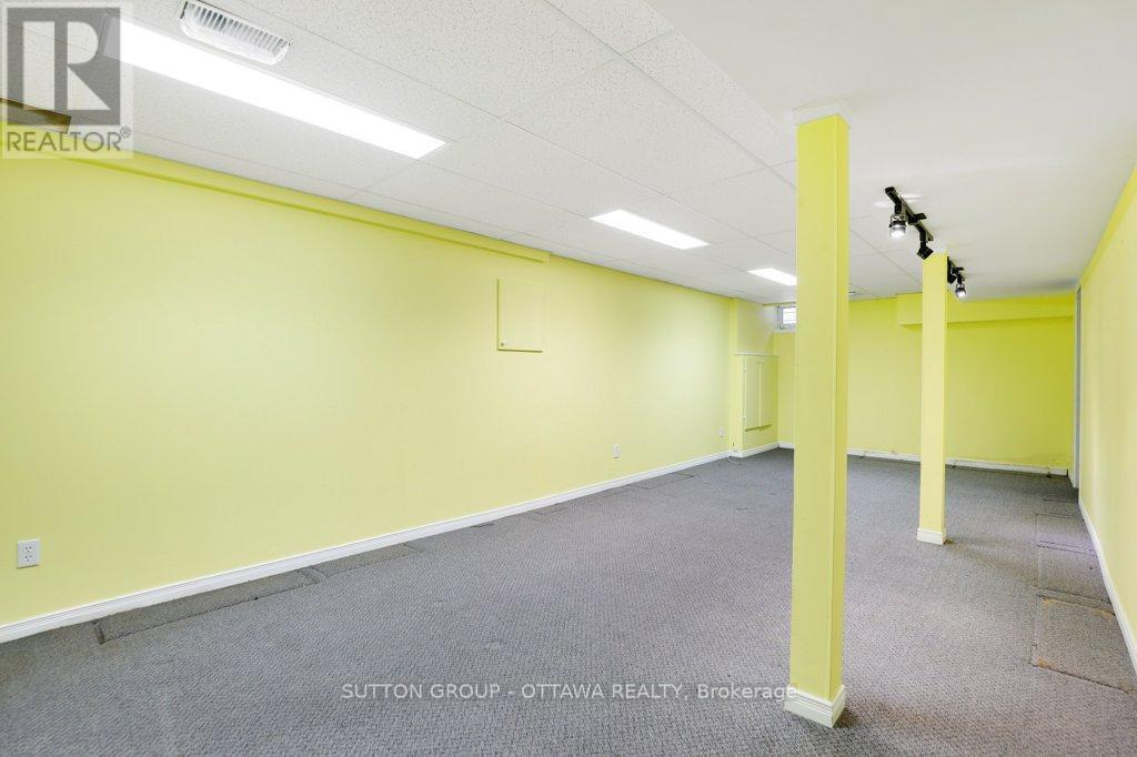 60 - 121 Buell Street, Ottawa, ON - Indoor Photo Showing Other Room