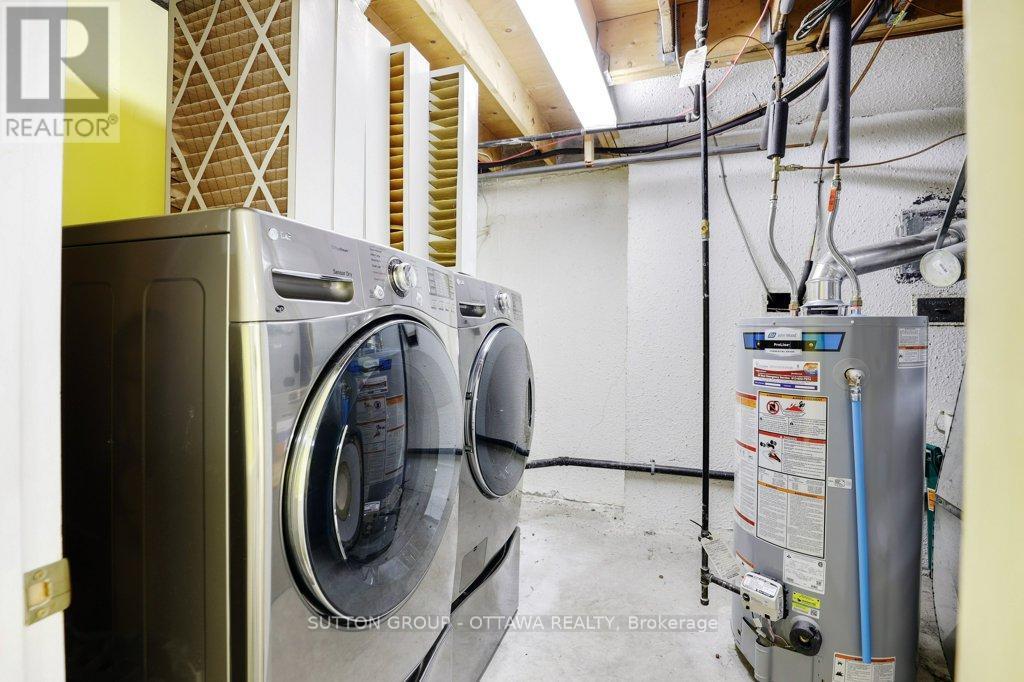 60 - 121 Buell Street, Ottawa, ON - Indoor Photo Showing Laundry Room
