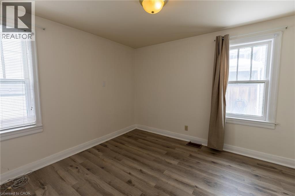 29 Mcnaughton Street, Cambridge, ON - Indoor Photo Showing Other Room