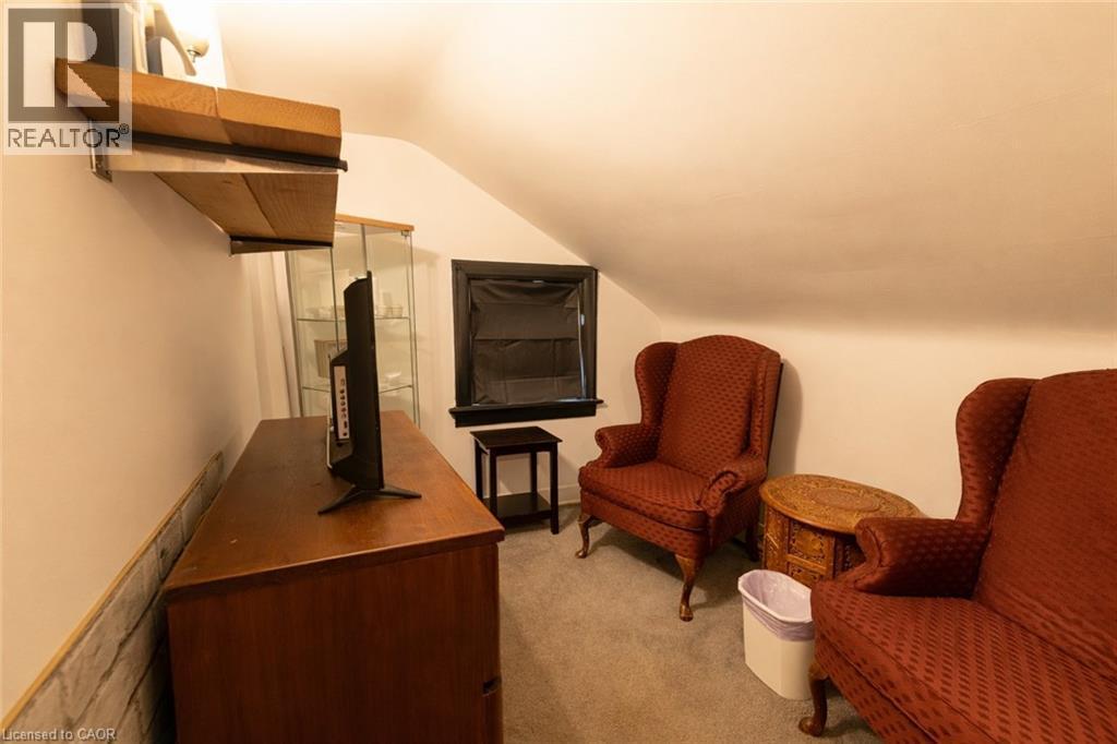 29 Mcnaughton Street, Cambridge, ON - Indoor Photo Showing Other Room