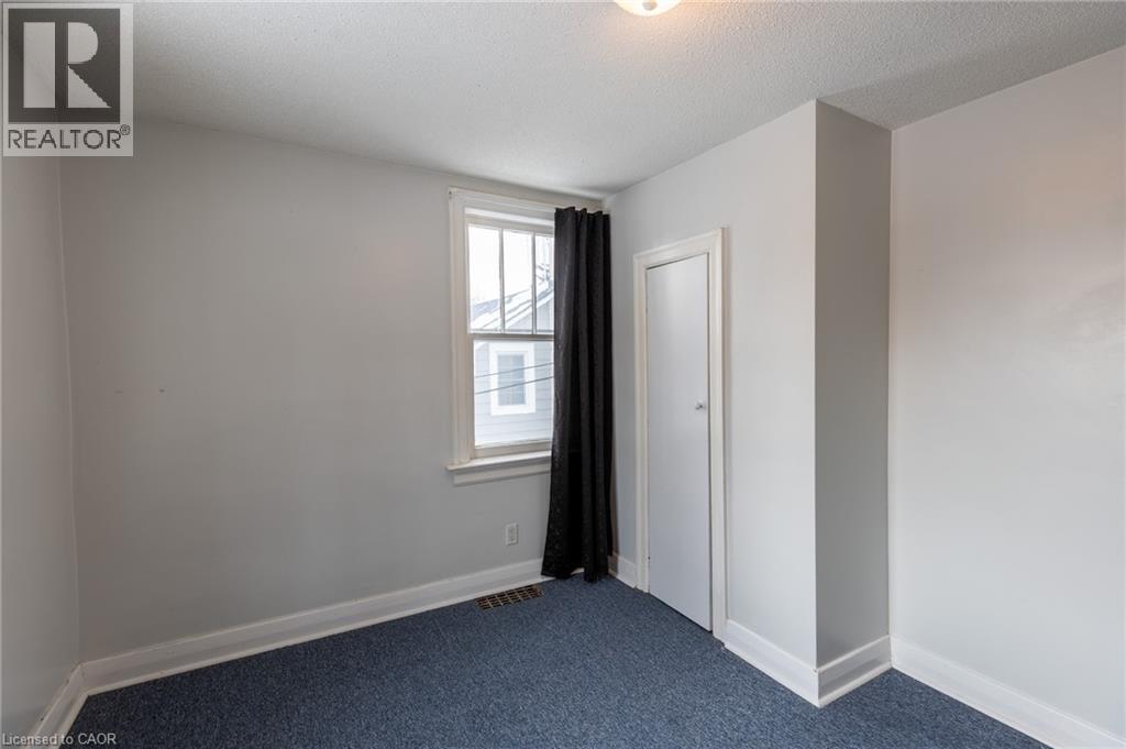 29 Mcnaughton Street, Cambridge, ON - Indoor Photo Showing Other Room