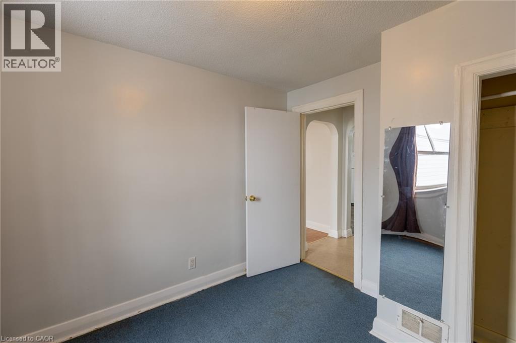 29 Mcnaughton Street, Cambridge, ON - Indoor Photo Showing Other Room