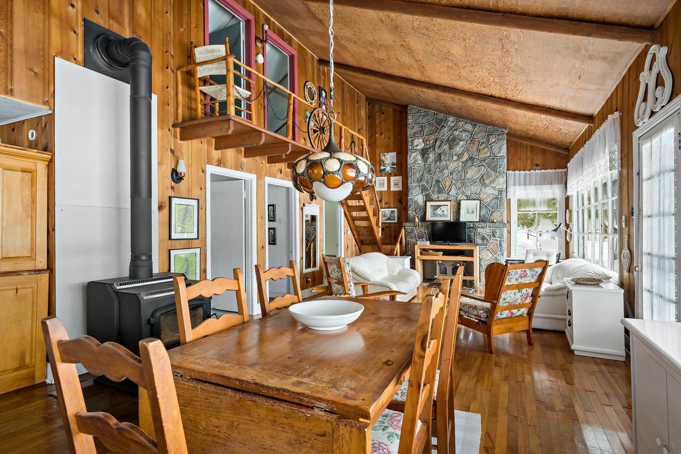 Dining room - 120 Ch. Ovila, Mont-Tremblant, QC - Indoor Photo Showing Dining Room