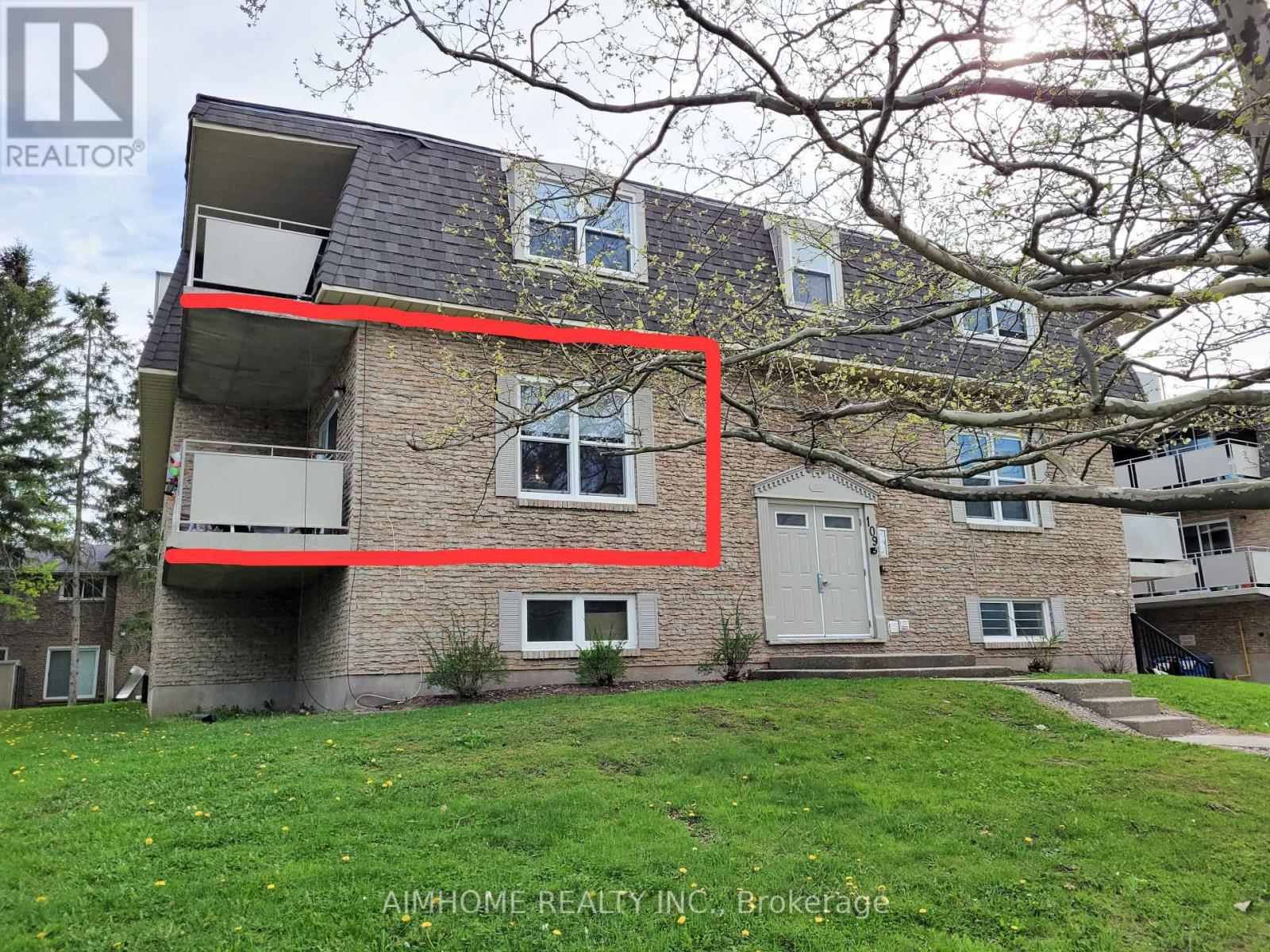 109 Westmount Road N, Waterloo, ON - Outdoor