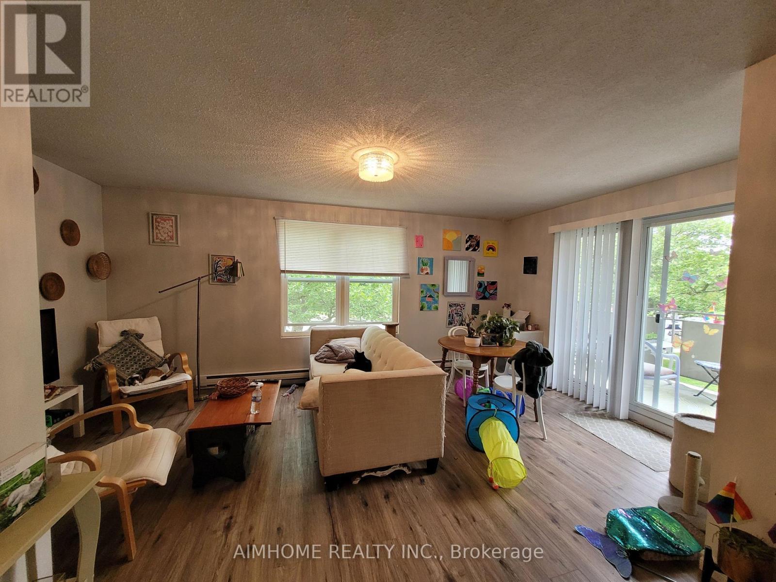 109 Westmount Road N, Waterloo, ON - Indoor Photo Showing Other Room
