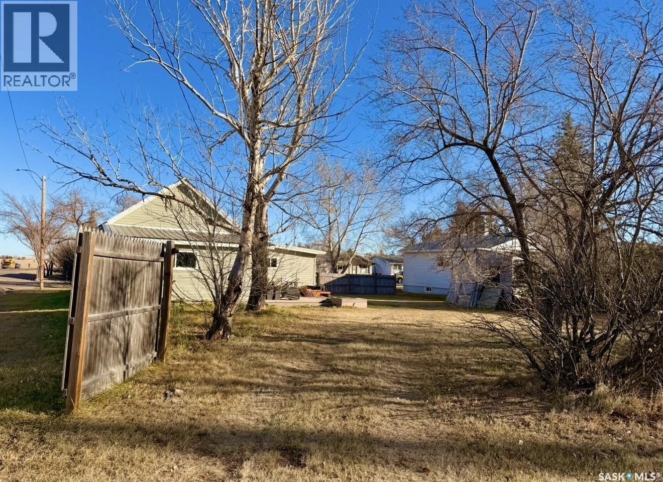 532 Leonard Street, Herbert, SK - Outdoor