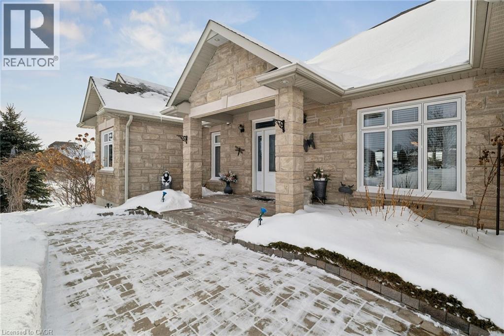 10 Brolley Crescent, Thornton, ON - Outdoor