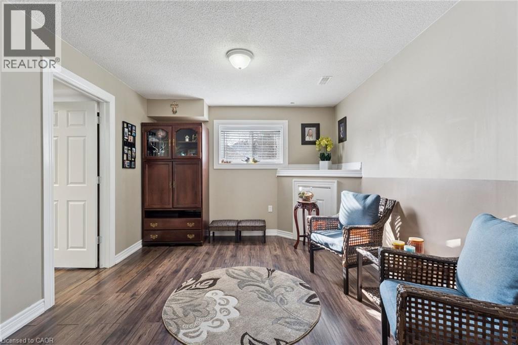 10 Brolley Crescent, Thornton, ON - Indoor