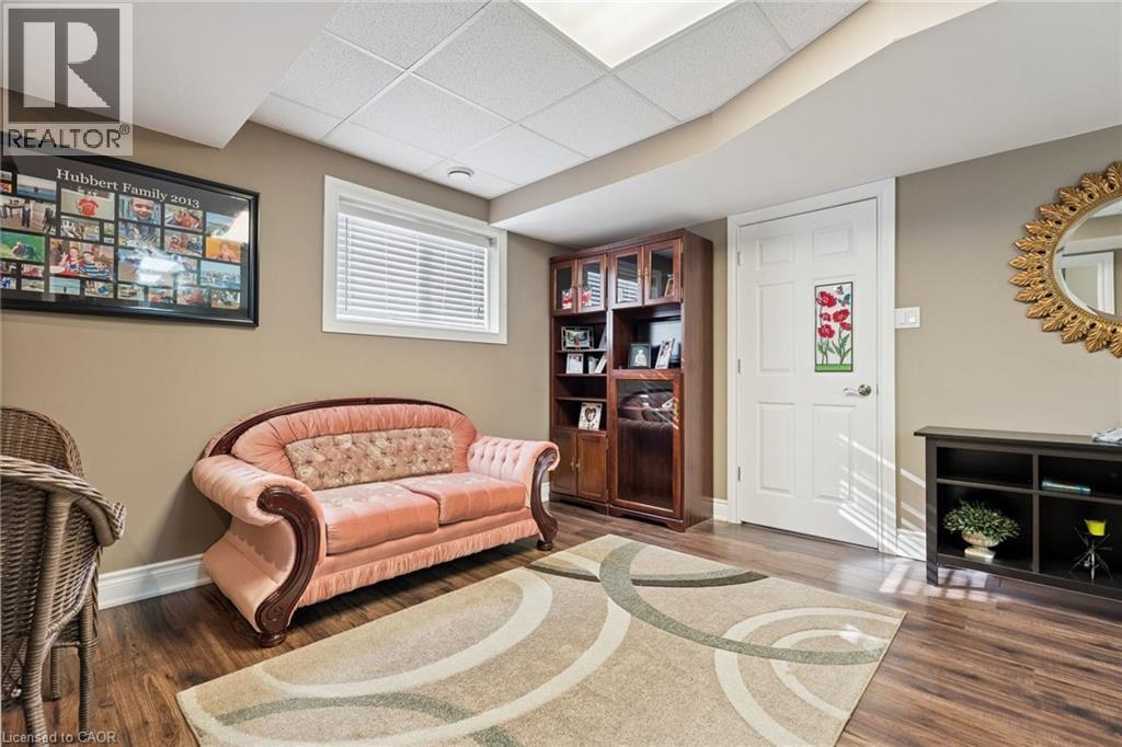 10 Brolley Crescent, Thornton, ON - Indoor