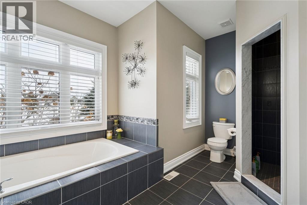 10 Brolley Crescent, Thornton, ON - Indoor Photo Showing Bathroom
