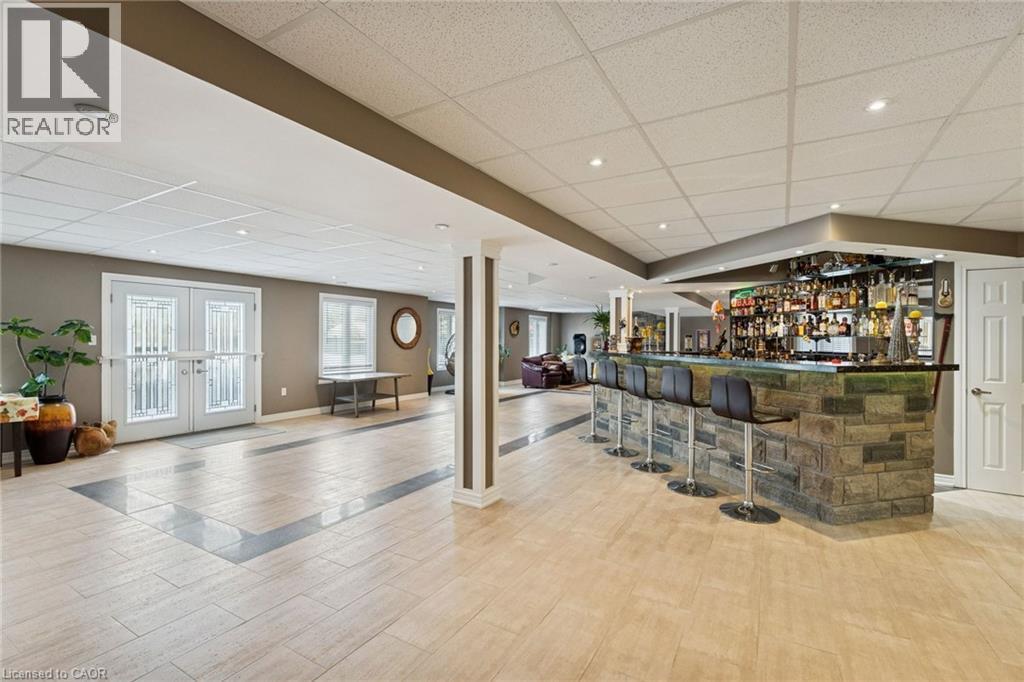 10 Brolley Crescent, Thornton, ON - Indoor Photo Showing Other Room