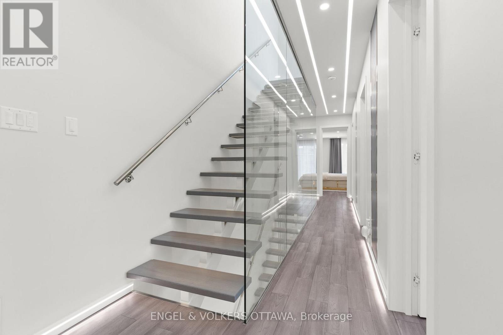 258 Northwestern Avenue, Ottawa, ON - Indoor Photo Showing Other Room