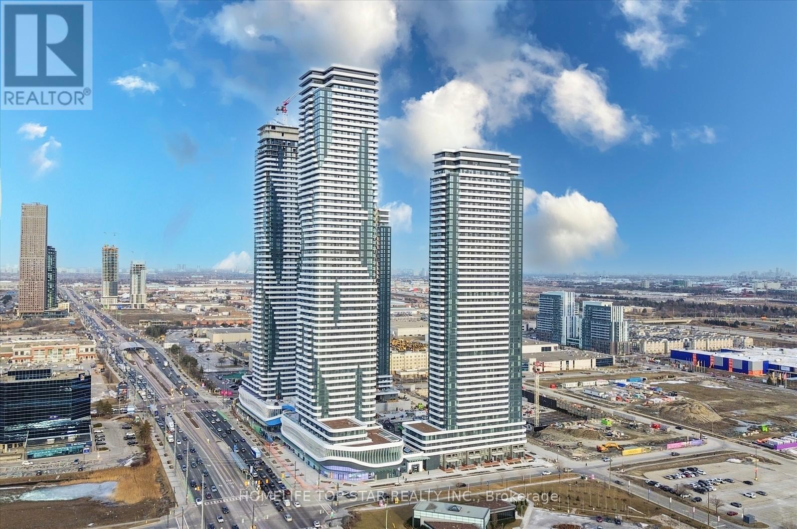 5601 - 8 Interchange Way, Vaughan, ON - Outdoor